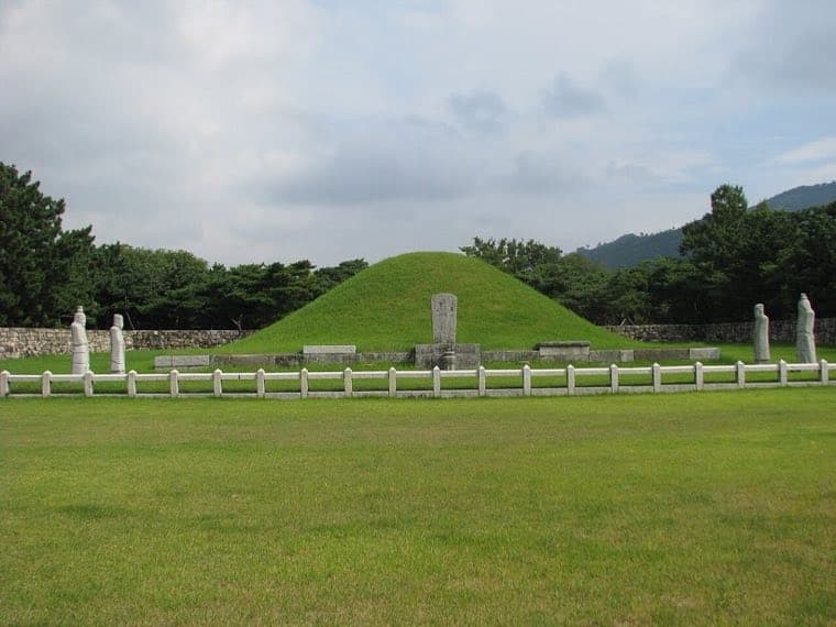 김해 수로왕릉